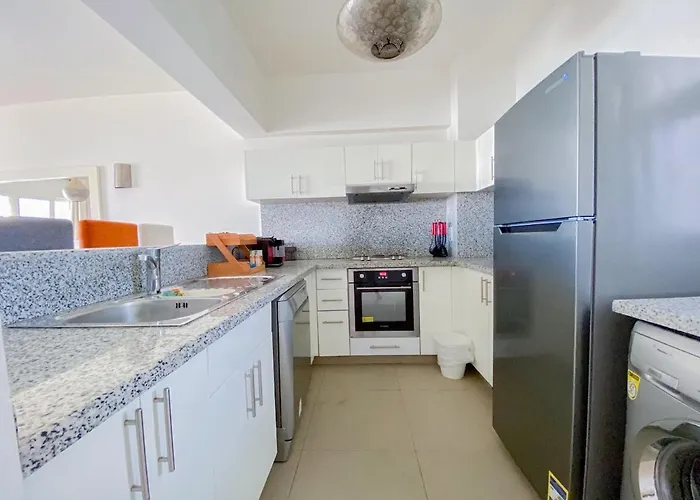 Nayah Stays, Joubal Lagoons Terrace *