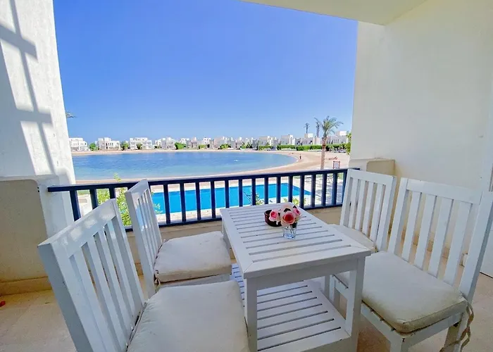 Nayah Stays, Joubal Lagoons Terrace *