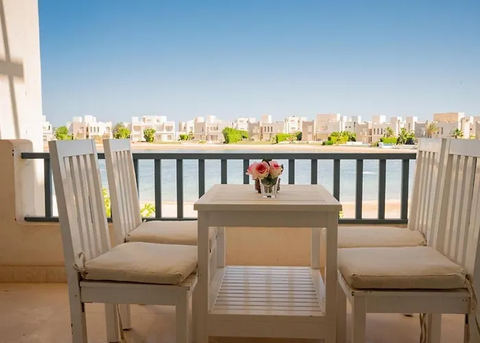 Nayah Stays, Joubal Lagoons Terrace *