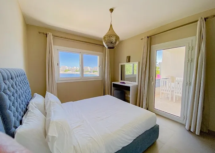 Nayah Stays, Joubal Lagoons Terrace *