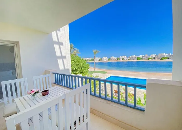 Nayah Stays, Joubal Lagoons Terrace *