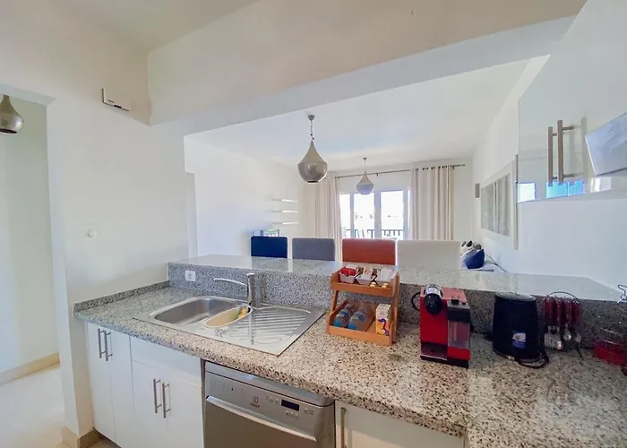 Nayah Stays, Joubal Lagoons Terrace Daire *