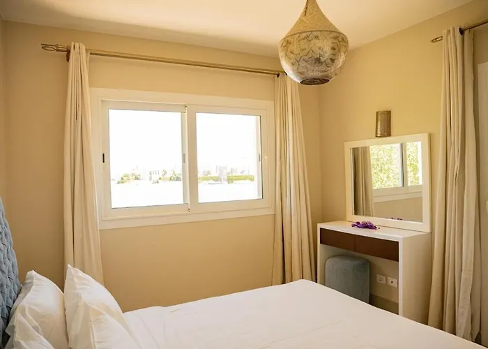 Nayah Stays, Joubal Lagoons Terrace